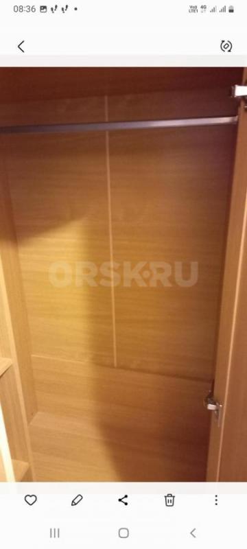 Продам угловой шкаф для одежды, б/у, в хорошем состоянии. - Орск