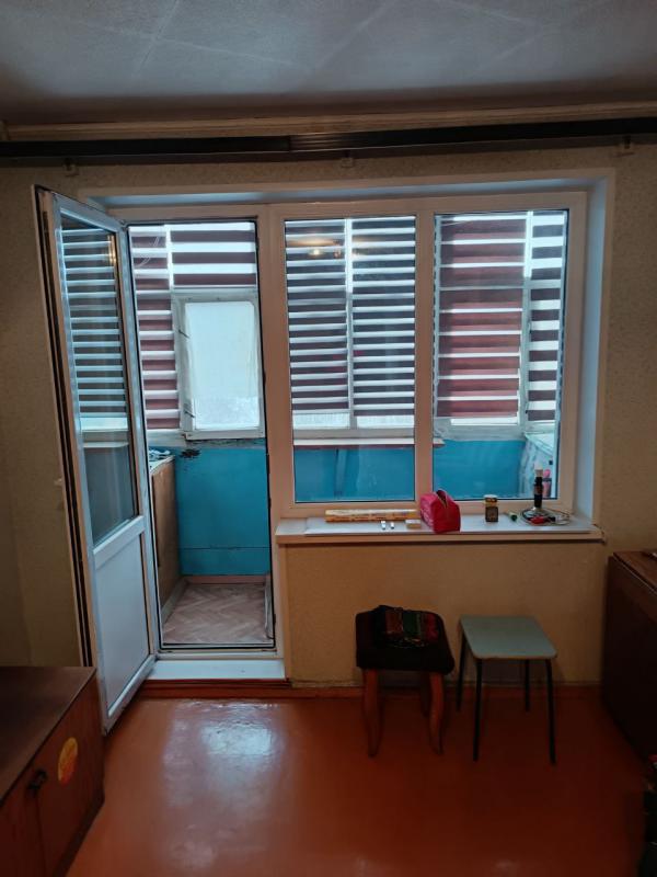 Продаётся уютная двухкомнатная квартира  мебелью, площадью 45 квадратных метров на четвёртом этаже п - Новотроицк