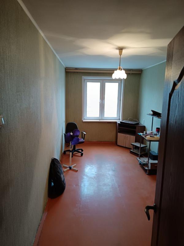 Продаётся уютная двухкомнатная квартира  мебелью, площадью 45 квадратных метров на четвёртом этаже п - Новотроицк