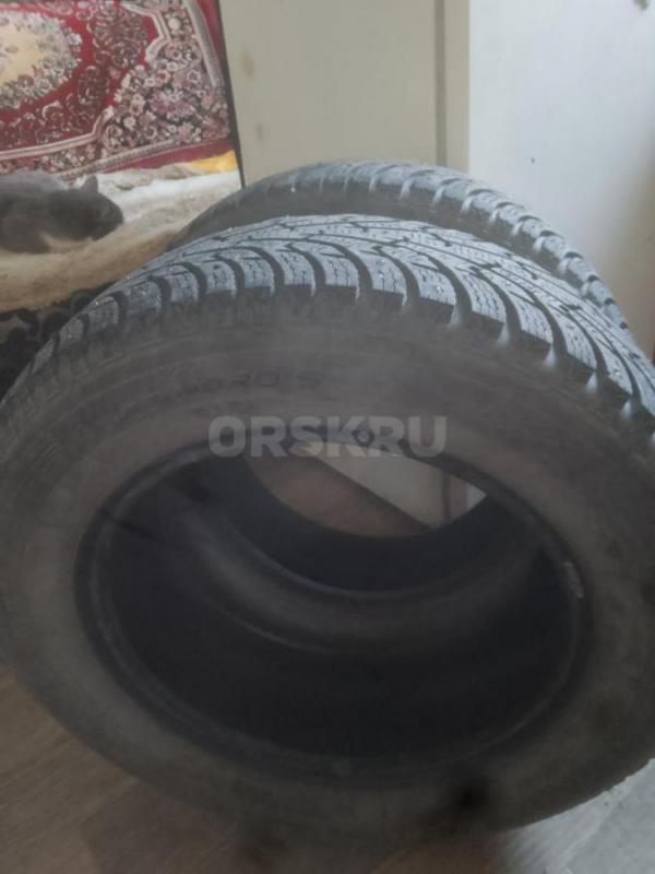 Р15(195-65)-2зимних баллона б.у шипованные, стояли без камер неспускали,купили просто новые, 3000руб - Орск