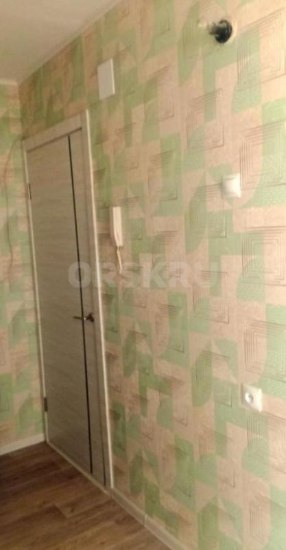 Предлагается к приобретению уютная двухкомнатная квартира общей площадью 40 квадратных метров, распо - Орск