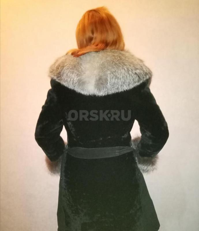 Шуба натуральная раз 42-44, стриженый мутон, манжеты и воротник чернобурка. - Орск