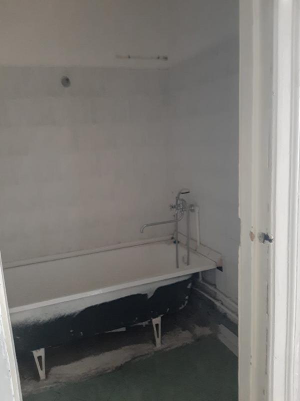 Продается большая 2-комнатная квартира  по адресу:  г. - Новотроицк