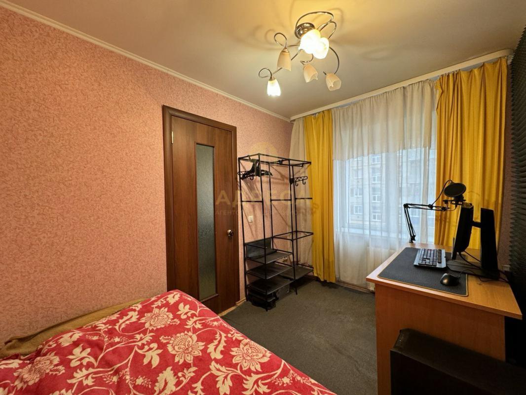 Продается двухкомнатная квартира , общей площадью 42,4 кв. - Оренбург