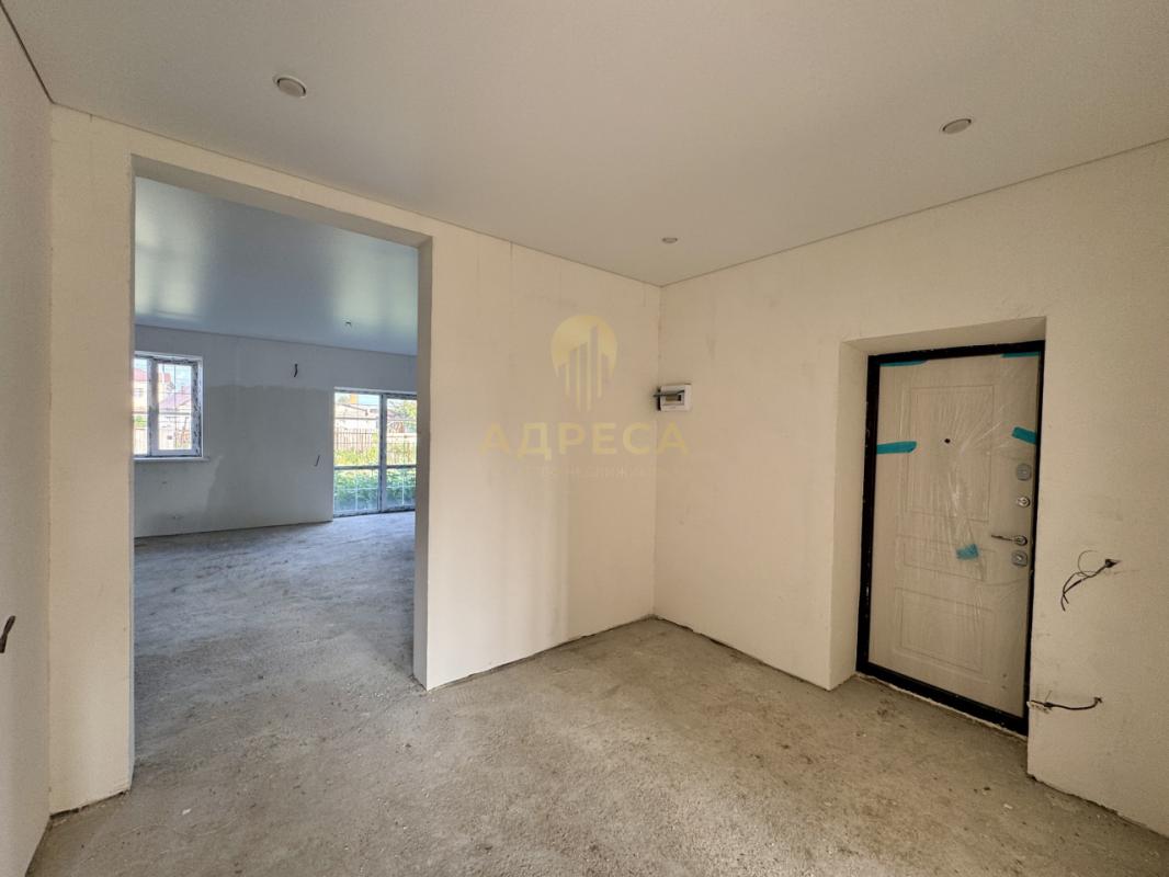 Предлaгaeм к продаже новый дoм дуплекс в мкр. - Оренбург