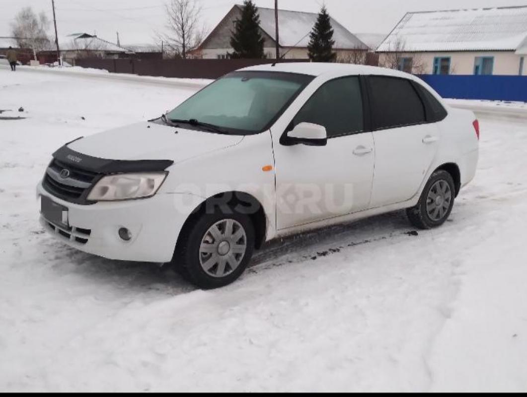 Продам гранту 2013 года в очень  добротном состоянии,на полноценном автомате. - Орск