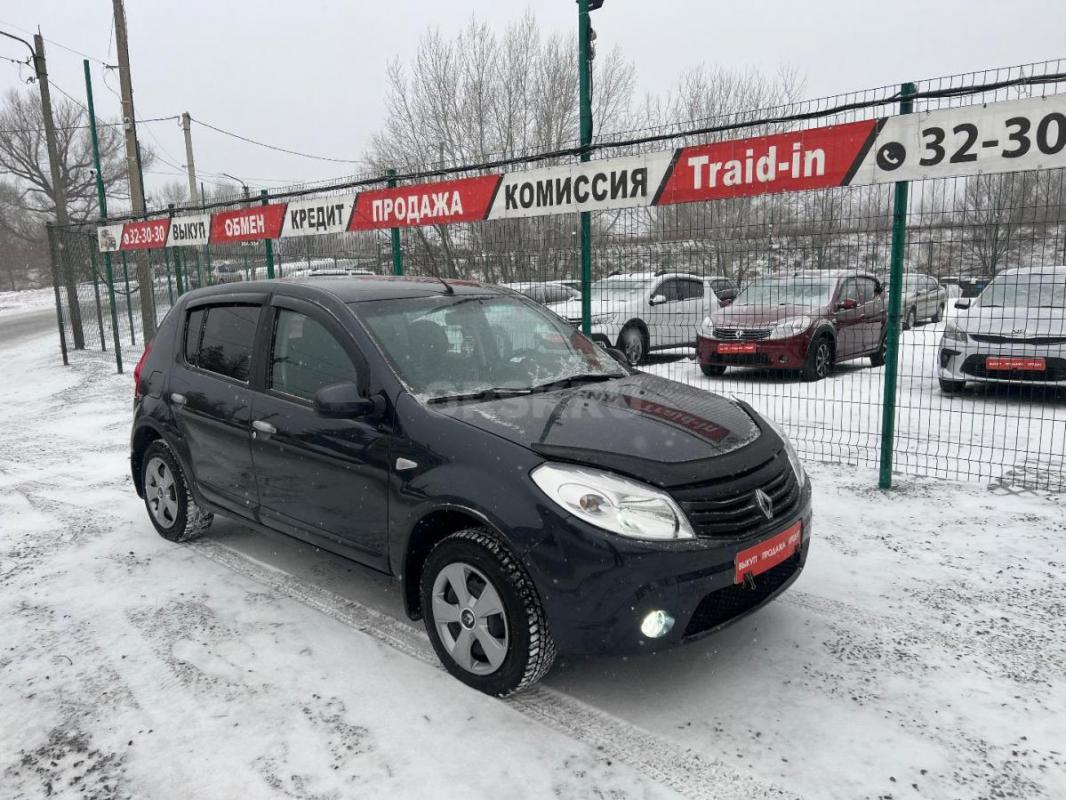 RENAULT Sandero Год 2010
3 собственник птс оригинал
Максимальная комплектация
Мощный Двигатель: 1 - Орск