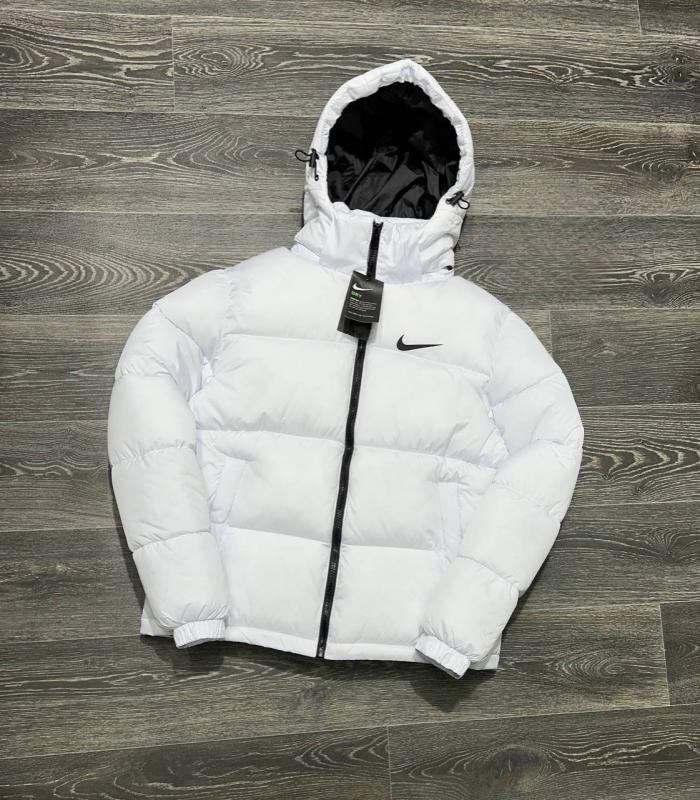 зимняя куртка Nike размеры с 46-54 есть черный и белые цвета - Новотроицк