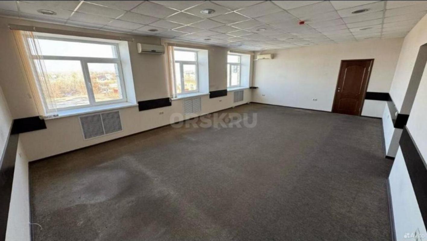 Сдаются в Аренду помещения(кабинеты) на 3-4 этажах, Конференц-зал  в здании гостиницы ФИЕСТА по адре - Орск