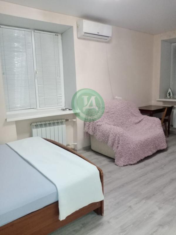 Продается 1 комнатная квартира в центре города по адресу: пер-к Металлистов дом №5, ост. "Ленко - Орск