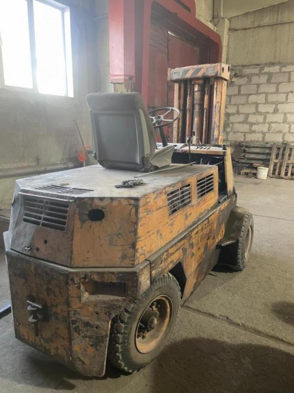 Продам автопогрузчик Balkancar  Б/У  грузоподъемность 3,2т, высота подъема 1,8м, полностью исправен, - Гай