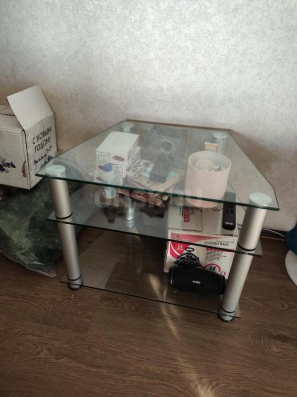 Телевизор SONI VEGA в отличном  рабочем состоянии  подставка столик при нем. - Орск