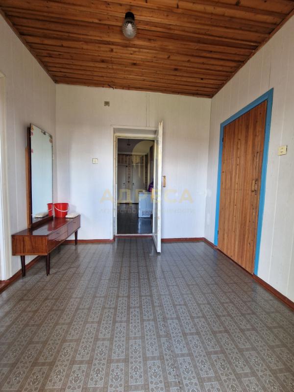 Продаётся дом с земельным участком, всё в собственности, по документам квартира ,общей площадью 75,9 - Краснохолм