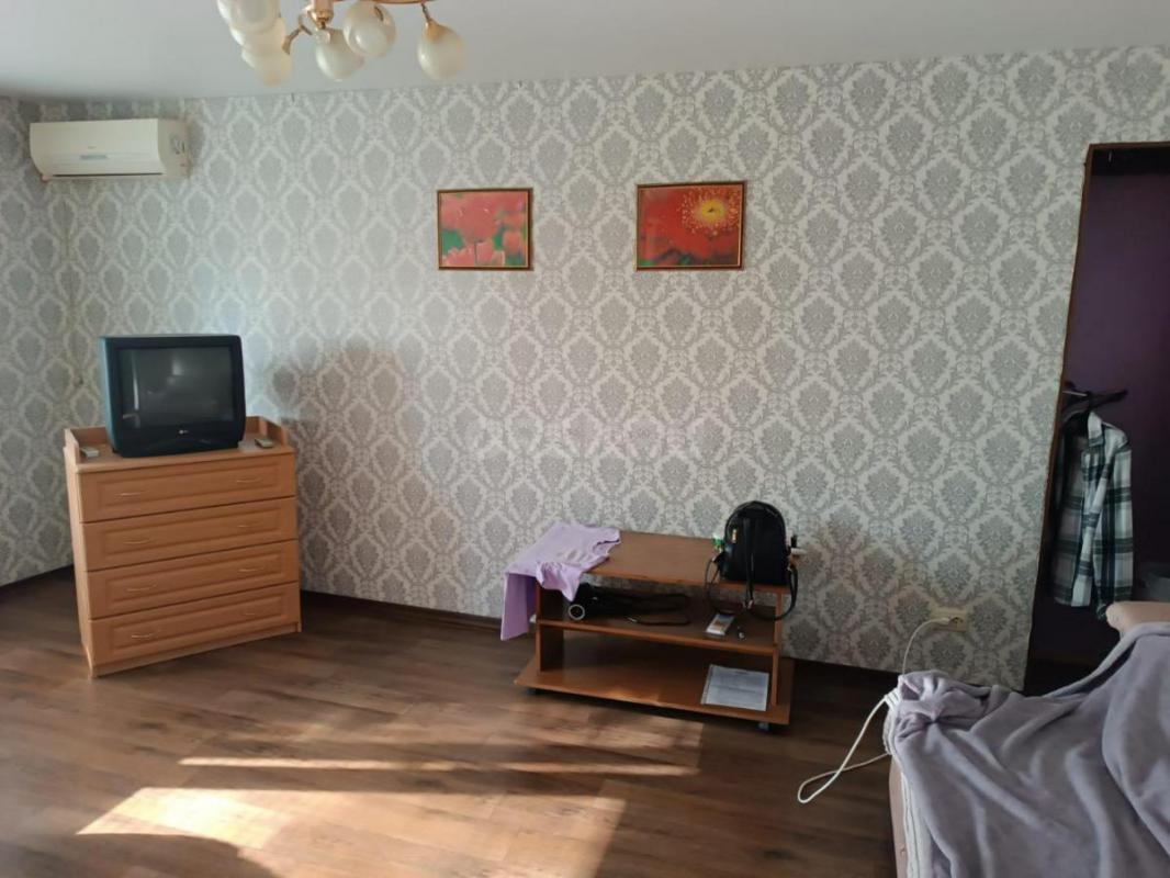 Сдам в аренду однокомнатную квартиру на долгий срок по ул. - Орск