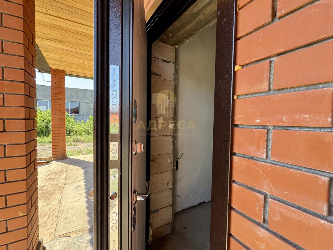 Предлaгaeм к продаже новый дoм в п. - Оренбург