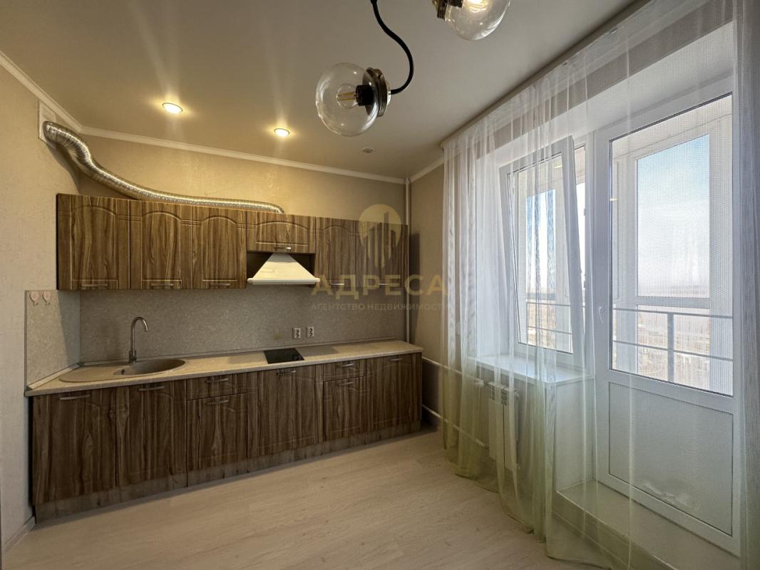 Продаётся уютная однокомнатная квартира Этаж: 15/19 Площадь: 35,2 м&sup2; Преимущества:&bull - Оренбург