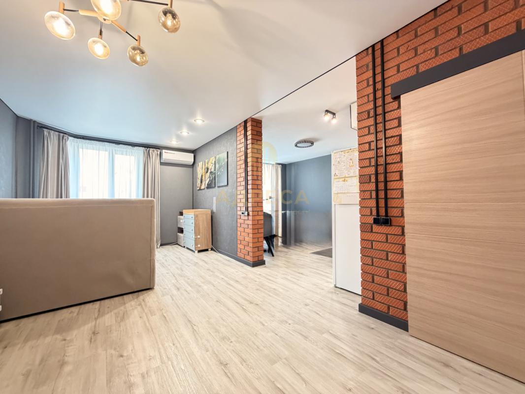 Продаётся тёплая, уютная квартира с удобной планировкой, общей площадью 50,4 кв. - Оренбург