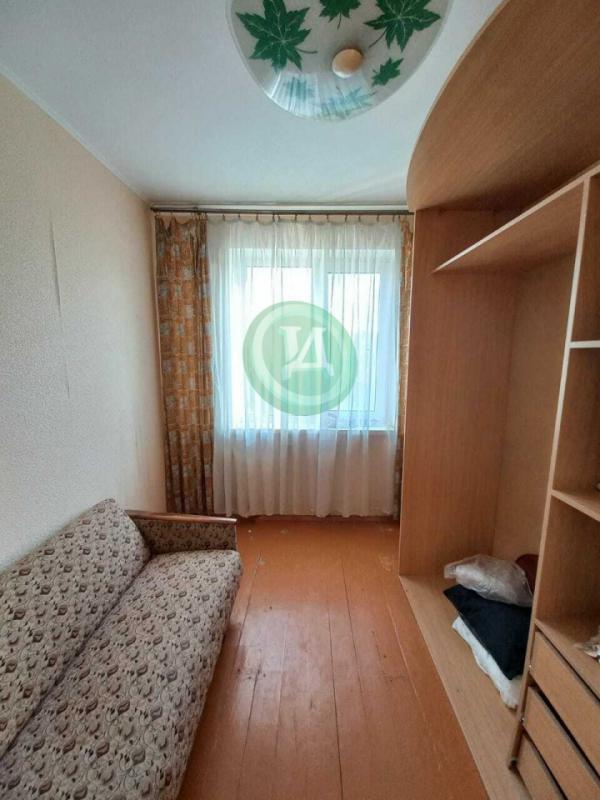 Продам 4-х комнатную квартиру в центре города по ул. - Орск