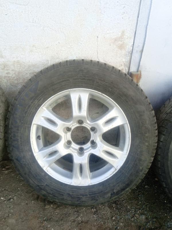 Продам комплект зимних колёс. - Новотроицк