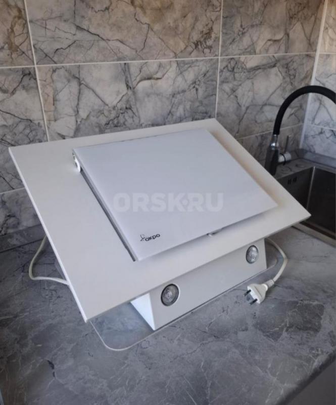 Вытяжку б/у в отличном состоянии! - Орск