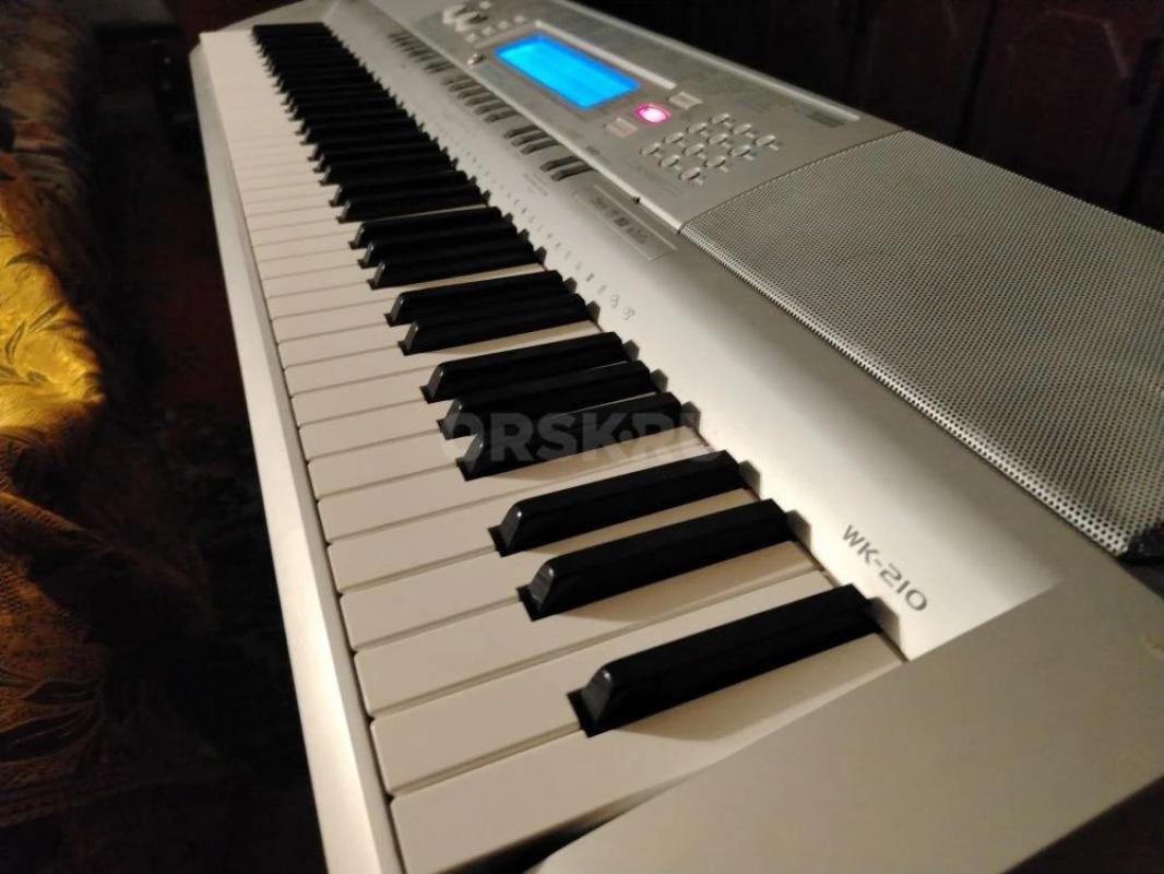 Срочно продам синтезатор в Пол цены. - Орск