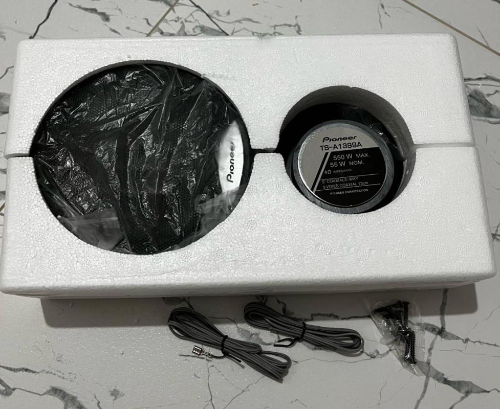 Продам комплект новых 3х полосных динамиков PIONEER-TS1399. 13см. - Орск