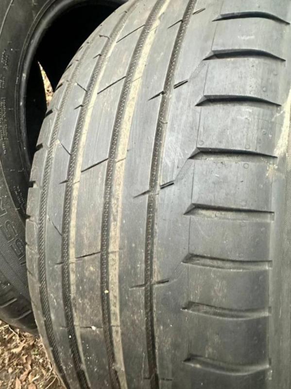 Nokian Tyres Hakka Black 2 SUV
255/55 R19 60H

5 шин - 2 новые / практически новые (первые 4 фото - Орск