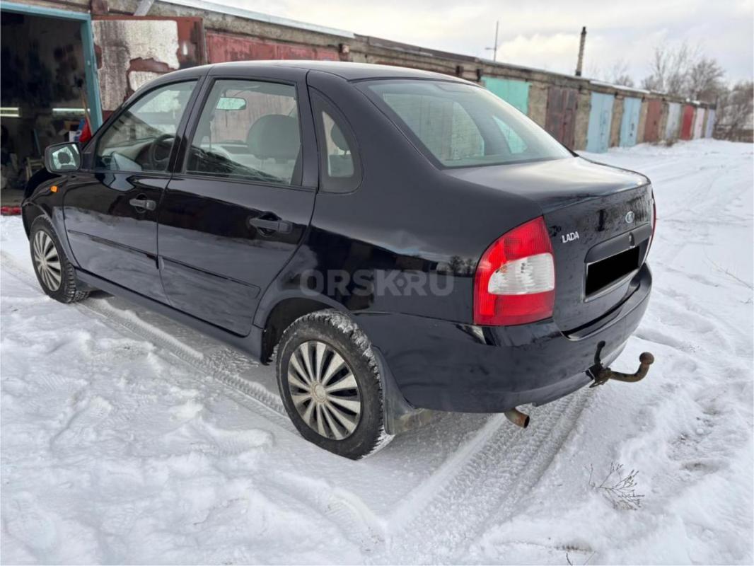 Продам калину в хорошем состоянии 
В хорошей комплектации с кондиционер,ПТС оригинал 1 владелец 
Н - Орск