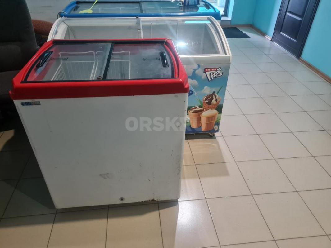 Продам морозильные лари объем 400 л и 200 л б/у в хорошем рабочем состоянии, от 10000-15000 - Орск