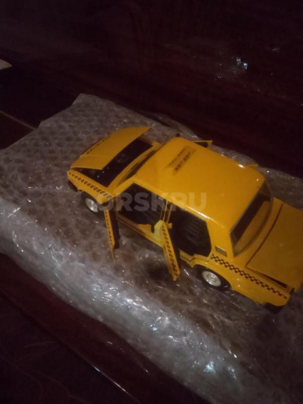 Машинка железная б. у может кому нужна в коллецию-1000руб. - Орск