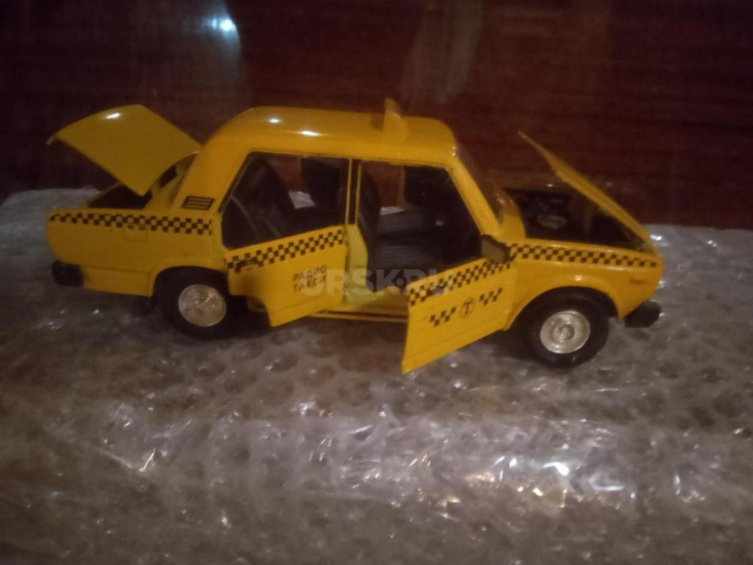 Машинка железная б. у может кому нужна в коллецию-1000руб. - Орск