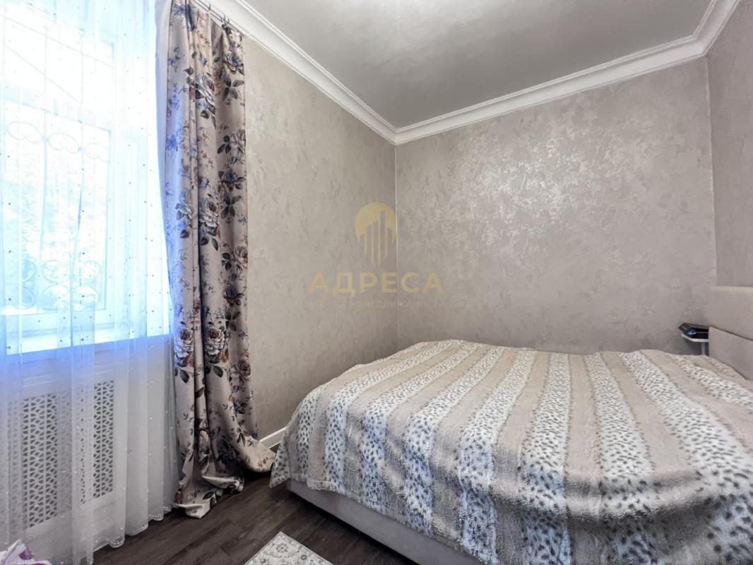 Продается шикарная СТАЛИНКА! 3-x комнатная квартира на 1-м этaже 4-х этажнoгo дoма! - Оренбург