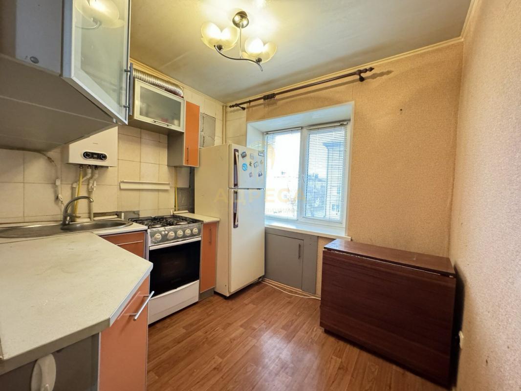 Продается двухкомнатная квартира , общей площадью 42,4 кв. - Оренбург