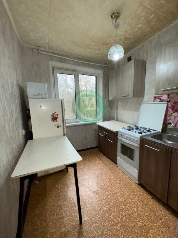 Продам 1 комнатную квартиру по адресу: улица Стартовая дом № 9А, ост. "Олимпийская", &quot - Орск