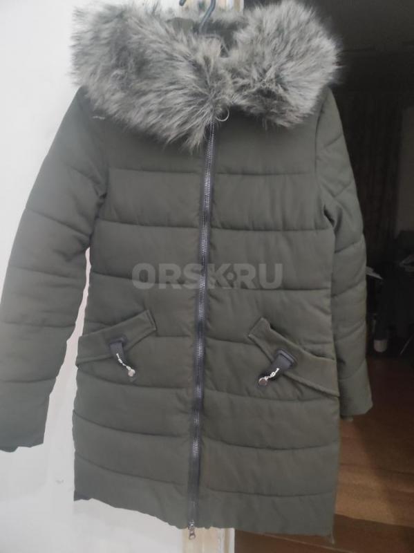 Продам пуховики женские   46-48-50 --1300  и шубку 48--2000 , всё в хорошем состоянии - Орск