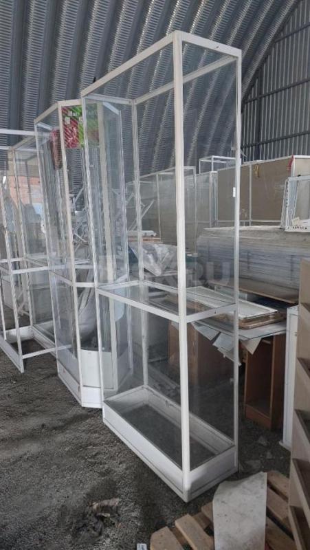 Продам витрины из стекла и алюминия высота 2-2,2м. - Орск