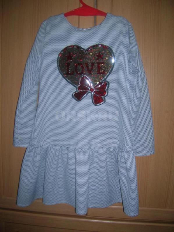 Платье р.40 -1000 руб., платья р.146-152 по 900 руб., платья р.135-140 по 500 руб., платье р.129-134 - Орск