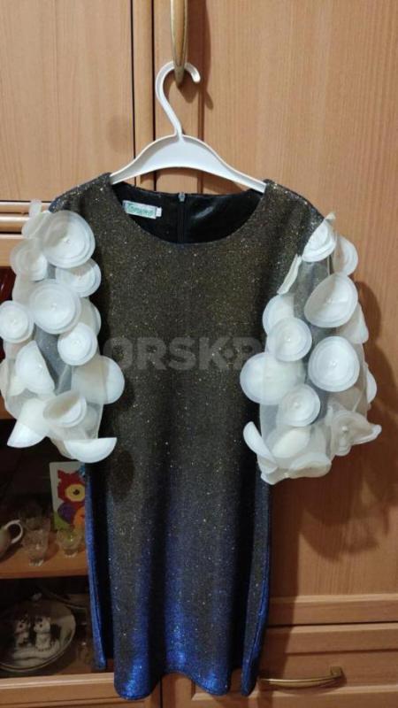 Платье р.40 -1000 руб., платья р.146-152 по 900 руб., платья р.135-140 по 500 руб., платье р.129-134 - Орск