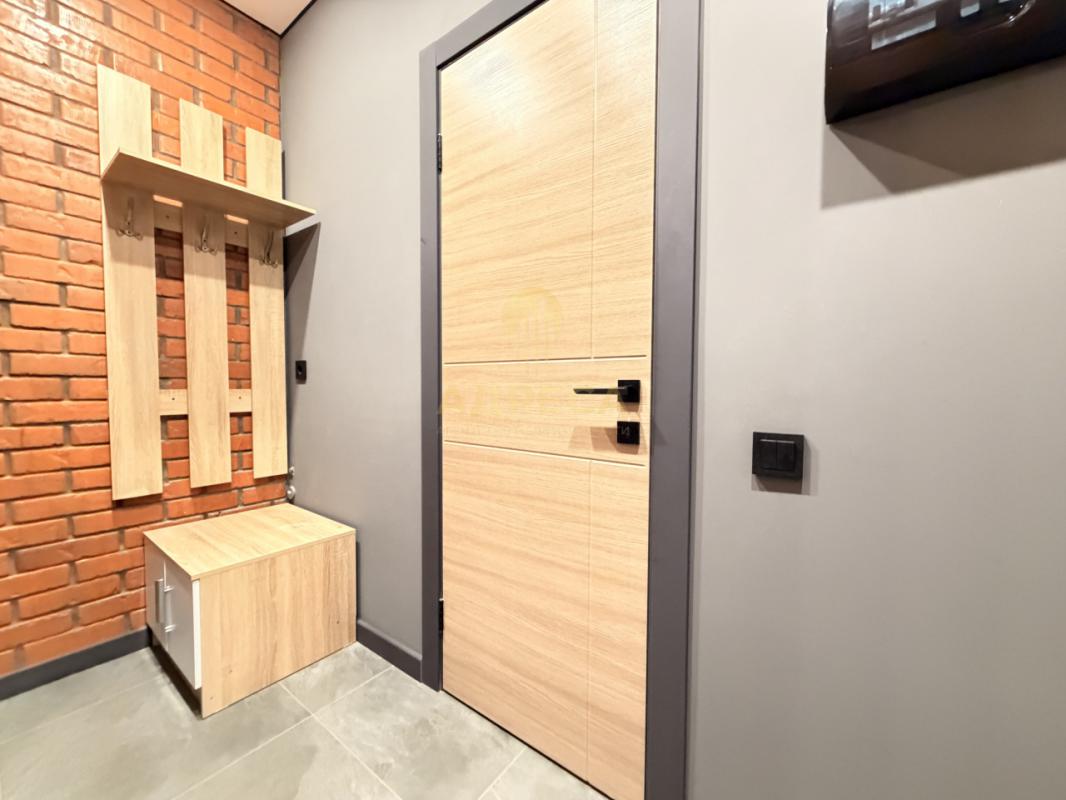 Продаётся тёплая, уютная квартира с удобной планировкой, общей площадью 50,4 кв. - Оренбург