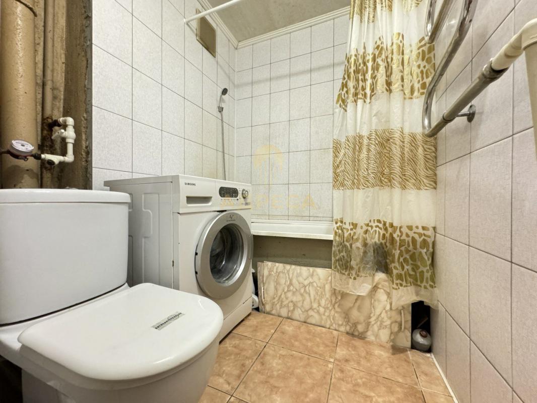 Продается двухкомнатная квартира , общей площадью 42,4 кв. - Оренбург