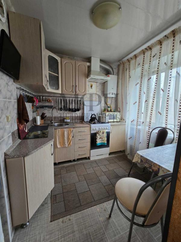 Продается отличная теплая квартира по адресу Шелухина 8 на 2 этаже. - Орск