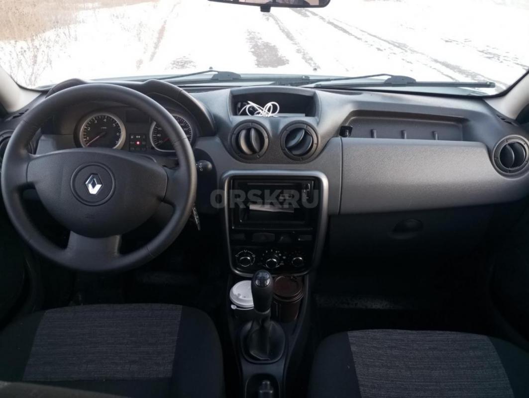 Продам Рено Дастер, двигатель 1.6 в базовой комплектации. - Орск