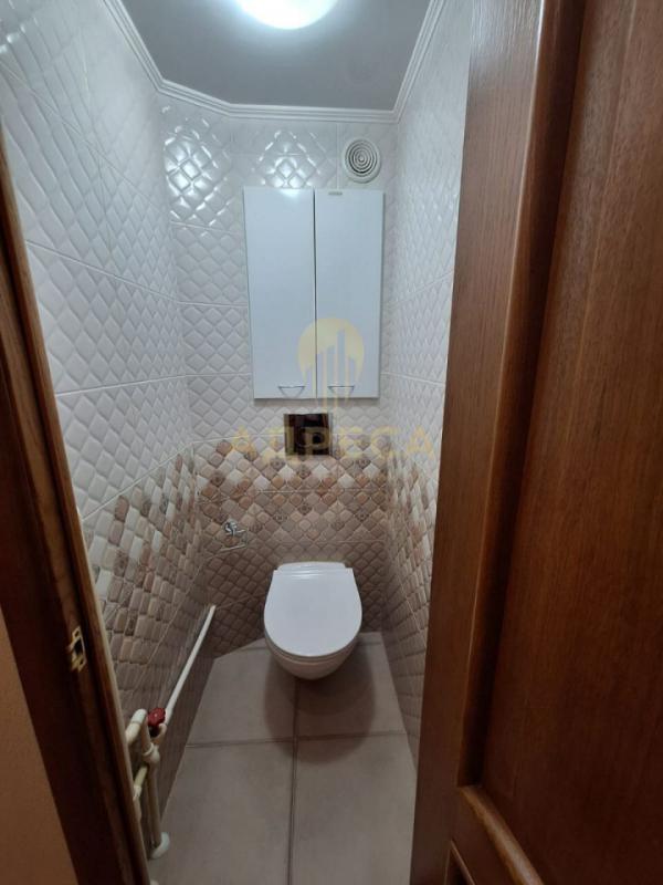 ПРЕДЛАГАЕМ ВАШЕМУ ВНИМАНИЮ ПРОСТОРНУЮ И УЮТНУЮ ДВУХКОМНАТНУЮ КВАРТИРУ! - Оренбург