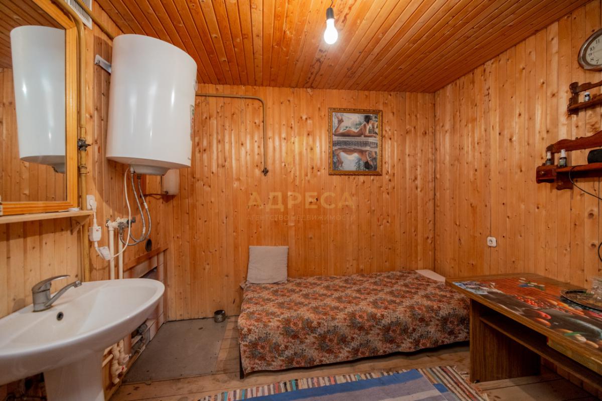 Продаём просторный и надёжный двухэтажный дом для большой семьи. - имени 9 Января