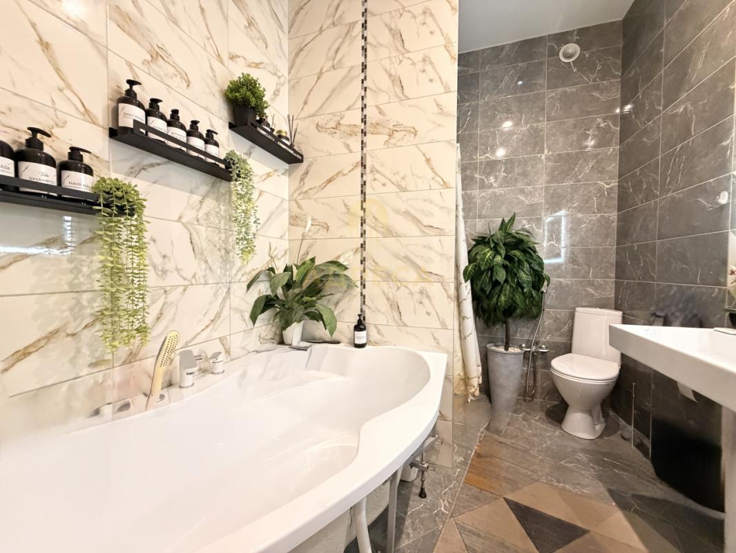 Продается шикарный дом из керамзитоблока, облицовка - кирпич. - Весенний