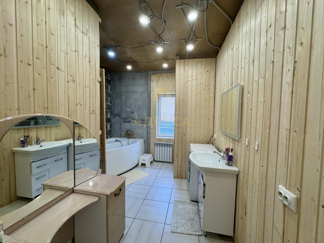 Пpедлaгаем уютный ДОМ с ремонтом в п. - Оренбург