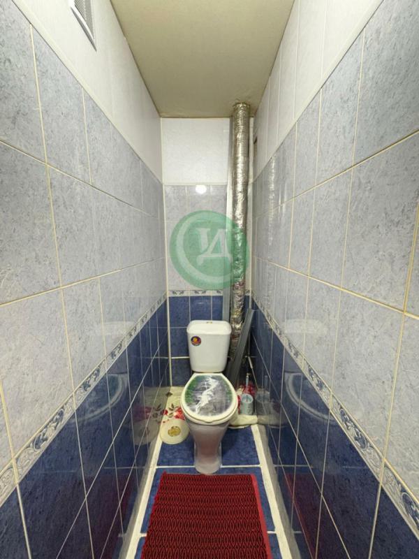 Продается просторная двухкомнатная квартира улучшенной планировки по адресу ул. - Орск