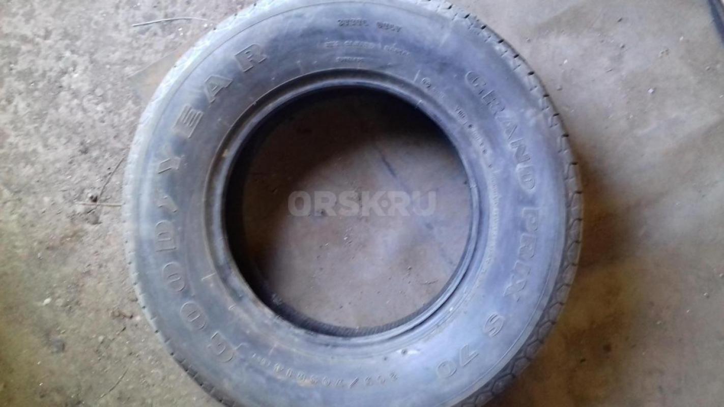 Продам шины б/у  
R13:  175/70 82Т Firestone F560,   
 R14: 175/65 82Т Nokian Hakkapelitta2 M+S, - Орск