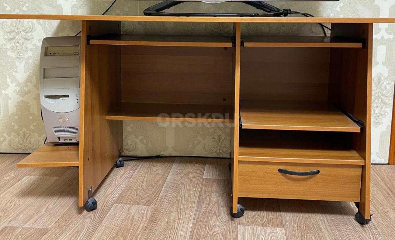 Стол (офисный) письменный 140х74х76 (д,ш,в). - Орск