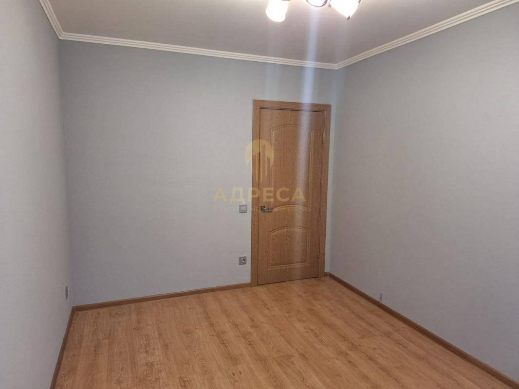 ПРЕДЛАГАЕМ ВАШЕМУ ВНИМАНИЮ ПРОСТОРНУЮ И УЮТНУЮ ДВУХКОМНАТНУЮ КВАРТИРУ! - Оренбург